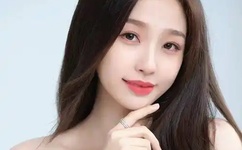 女生迈开腿和男生扑克的区别